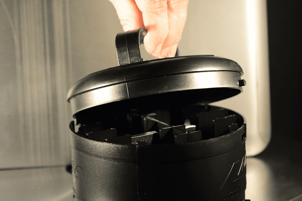 Storage and Disinfecting Caddy for Blades by Mastercut