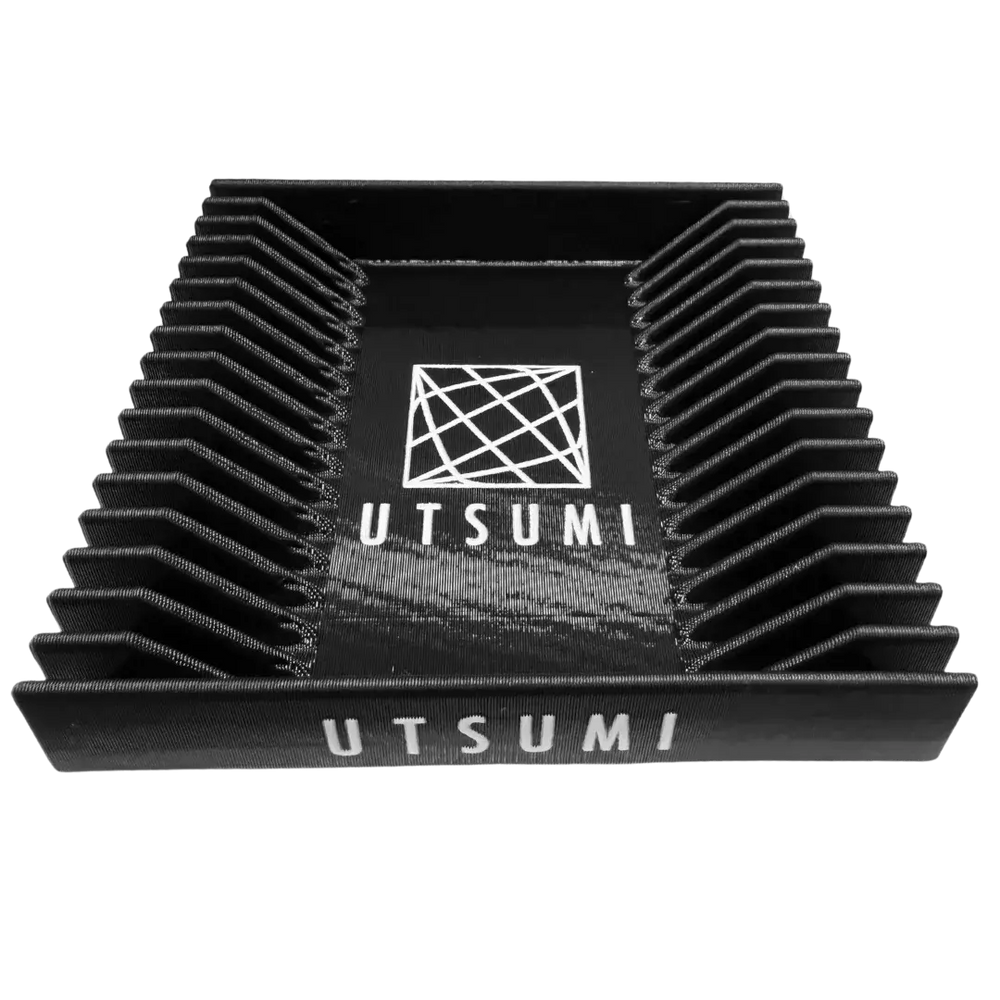 utsumi-comb-and-shear-holder-black